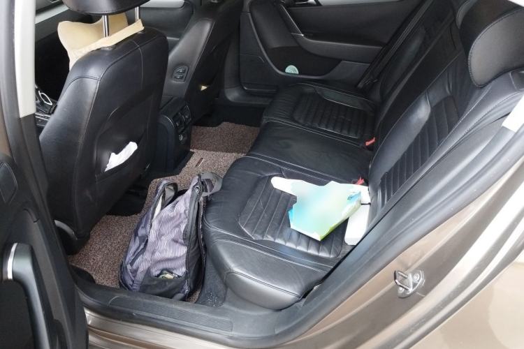 Used Volkswagen Magotan 2013 1.8TSI Premier Model Left Rear Seat