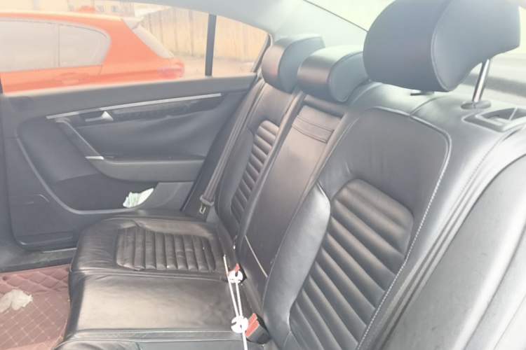 Used Volkswagen Magotan 2013 1.8TSI Luxury Model Left Rear Seat