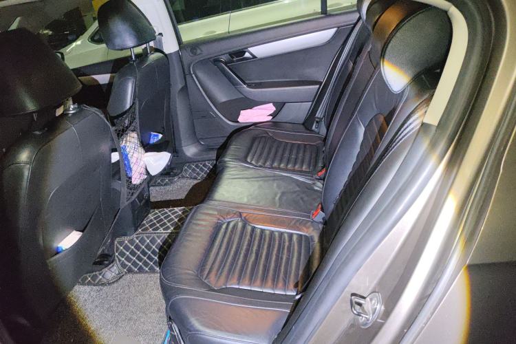 Used Volkswagen Magotan 2013 1.8TSI Premier Model Left Rear Seat