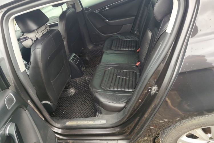 Used Volkswagen Magotan 2013 1.8TSI Premier Model Left Rear Seat