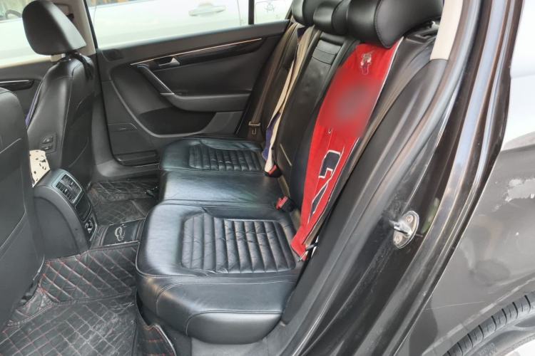 Used Volkswagen Magotan 2013 1.8TSI Luxury Model Left Rear Seat
