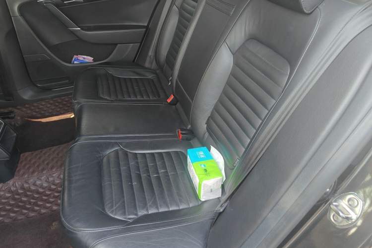 Used Volkswagen Magotan 2013 1.8TSI Luxury Model Left Rear Seat