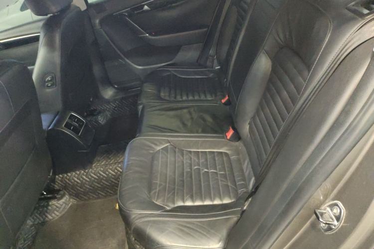 Used Volkswagen Magotan 2013 1.8TSI Luxury Model Left Rear Seat