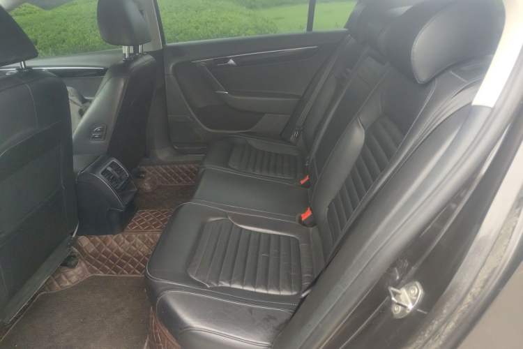 Used Volkswagen Magotan 2013 1.8TSI Luxury Model Left Rear Seat