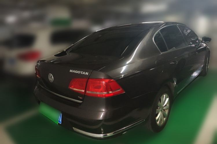 Used Volkswagen Magotan 2013 1.8TSI Premier Model Rear Right 45 Deg