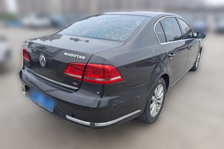 Used Volkswagen Magotan 2013 1.8TSI Premier Model Rear Right 45 Deg