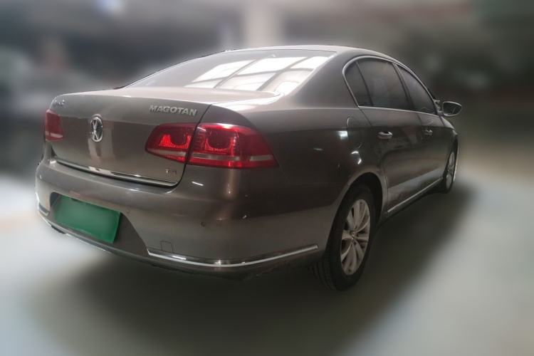 Used Volkswagen Magotan 2013 1.8TSI Luxury Model Rear Right 45 Deg