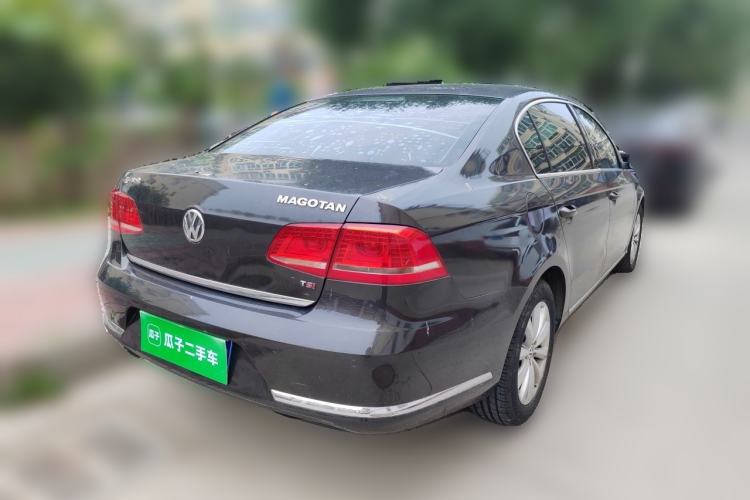 Used Volkswagen Magotan 2013 1.8TSI Premier Model Rear Right 45 Deg