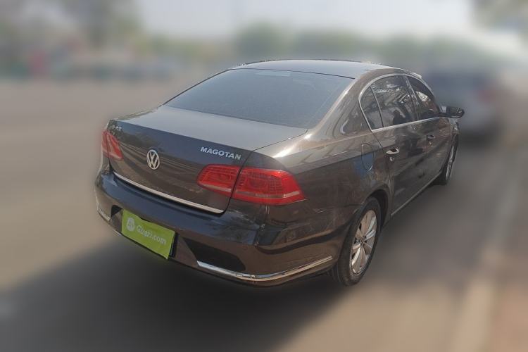 Used Volkswagen Magotan 2013 1.8TSI Luxury Model Rear Right 45 Deg