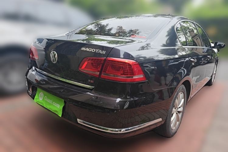 Used Volkswagen Magotan 2013 1.8TSI Luxury Model Rear Right 45 Deg