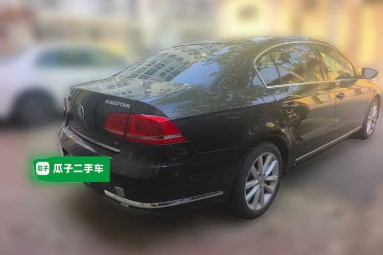 Used Volkswagen Magotan 2013 2.0 TSI Prestige Model Rear Right 45 Deg