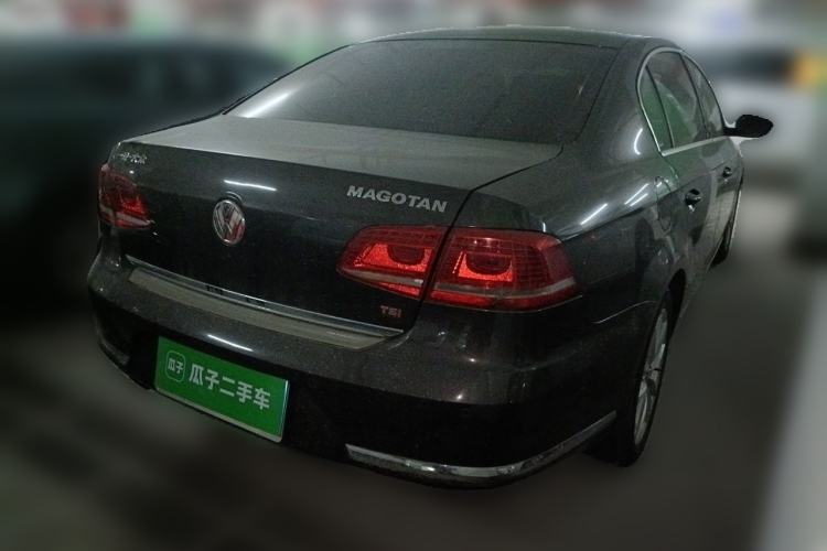 Used Volkswagen Magotan 2013 1.8TSI Prestige Model Rear Right 45 Deg