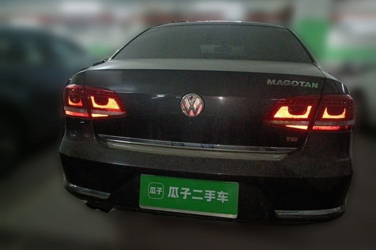Used Volkswagen Magotan 2013 1.8TSI Prestige Model Rear