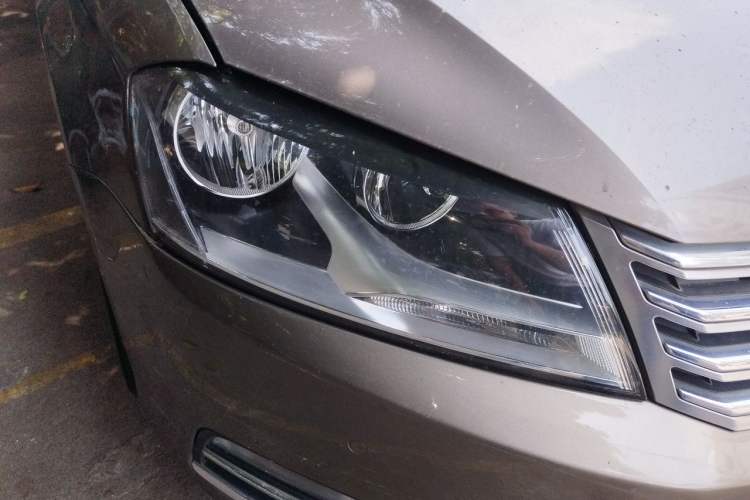 Used Volkswagen Magotan 2013 1.8TSI Premier Model Right Front Headlight