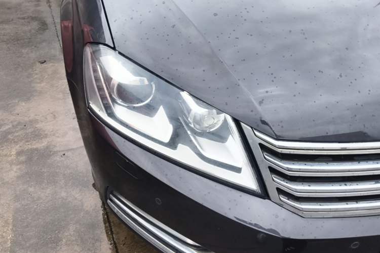 Used Volkswagen Magotan 2013 1.8TSI Luxury Model Right Front Headlight