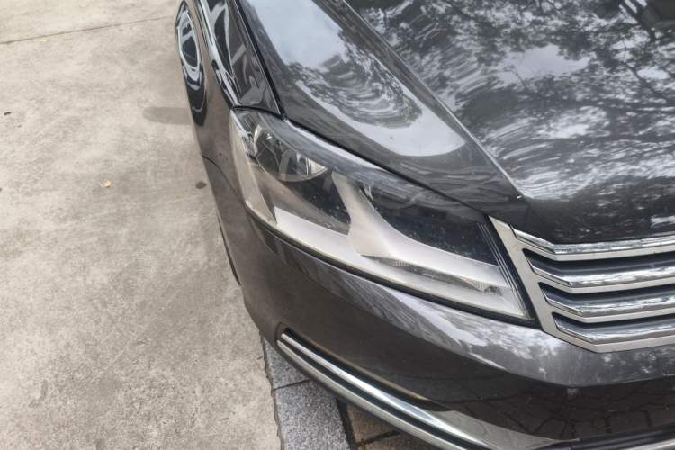 Used Volkswagen Magotan 2013 1.8TSI Premier Model Right Front Headlight