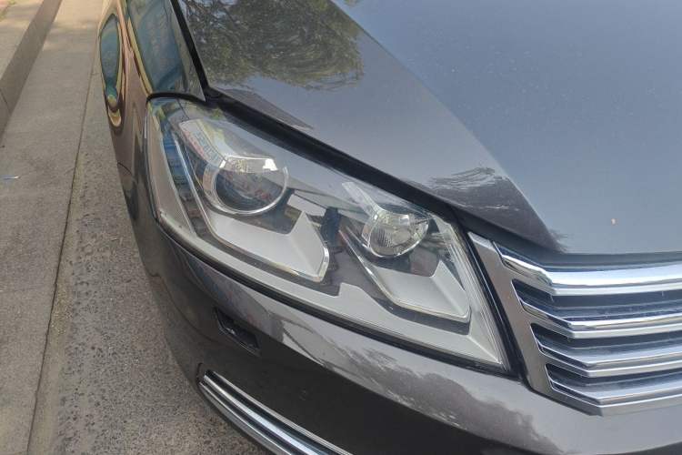 Used Volkswagen Magotan 2013 1.8TSI Luxury Model Right Front Headlight