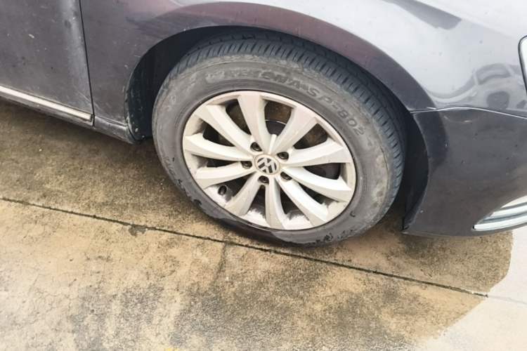 Used Volkswagen Magotan 2013 1.8TSI Luxury Model Right Front Wheel Hub