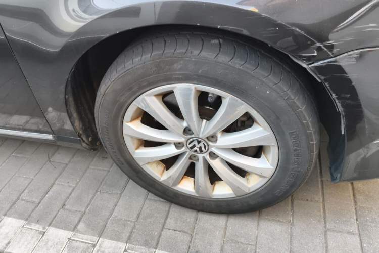 Used Volkswagen Magotan 2013 1.8TSI Luxury Model Right Front Wheel Hub