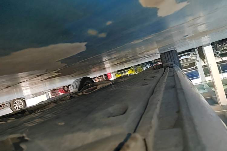 Used Volkswagen Magotan 2013 1.8TSI Premier Model Right Side Sill