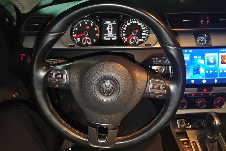 Used Volkswagen Magotan 2013 1.8TSI Premier Model Steering Wheel