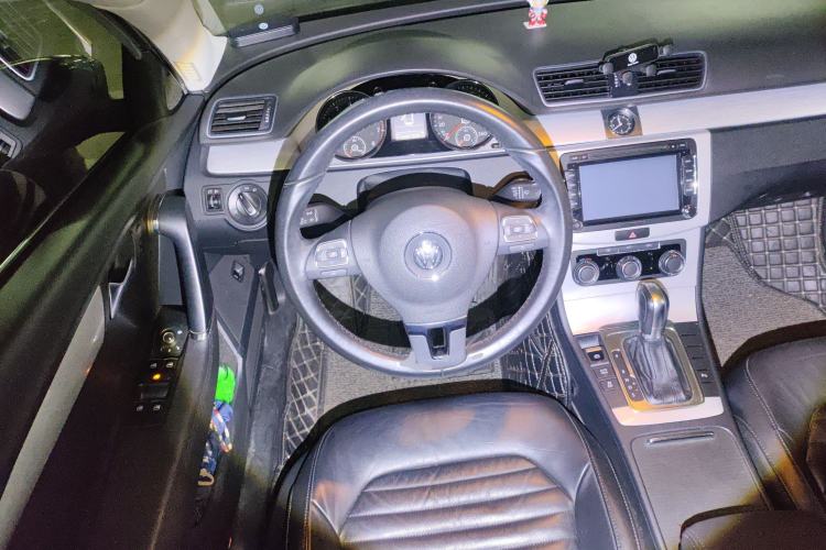 Used Volkswagen Magotan 2013 1.8TSI Premier Model Steering Wheel
