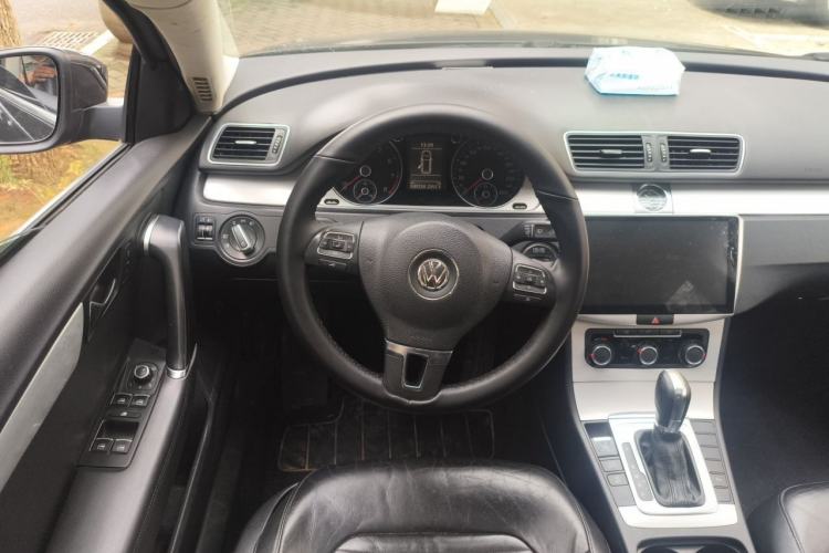 Used Volkswagen Magotan 2013 1.8TSI Premier Model Steering Wheel