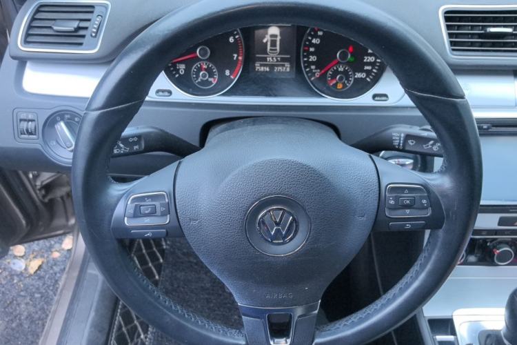 Used Volkswagen Magotan 2013 1.8TSI Premier Model Steering Wheel
