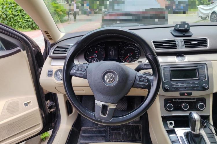 Used Volkswagen Magotan 2013 1.8TSI Premier Model Steering Wheel
