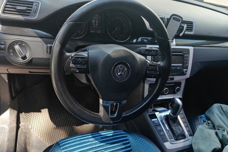 Used Volkswagen Magotan 2013 1.8TSI Premier Model Steering Wheel