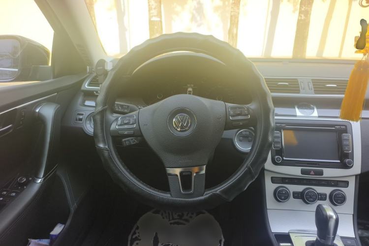 Used Volkswagen Magotan 2013 2.0 TSI Prestige Model Steering Wheel