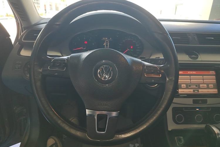 Used Volkswagen Magotan 2013 1.8TSI Premier Model Steering Wheel