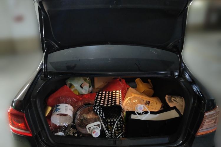 Used Volkswagen Magotan 2013 1.8TSI Luxury Model Trunk