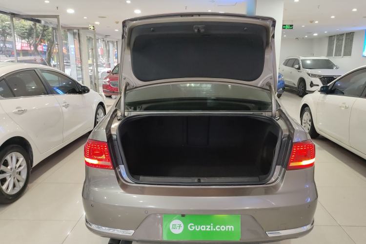 Used Volkswagen Magotan 2013 1.8TSI Luxury Model Trunk