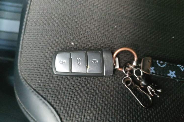 Used Volkswagen Magotan 2013 1.8TSI Luxury Model Vehicle Key
