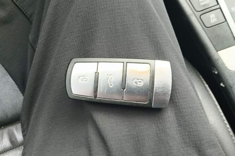 Used Volkswagen Magotan 2013 1.8TSI Luxury Model Vehicle Key