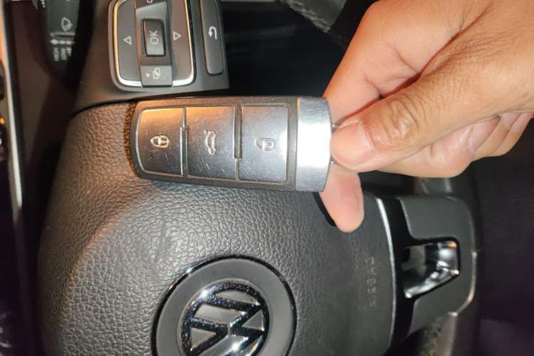 Used Volkswagen Magotan 2013 1.8TSI Premier Model Vehicle Key