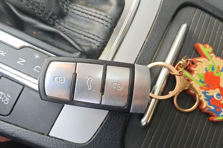 Used Volkswagen Magotan 2013 1.8TSI Luxury Model Vehicle Key