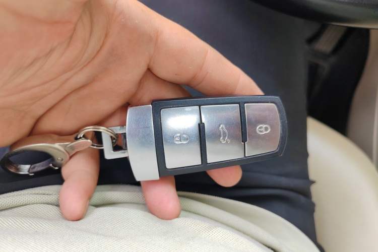Used Volkswagen Magotan 2013 1.8TSI Premier Model Vehicle Key