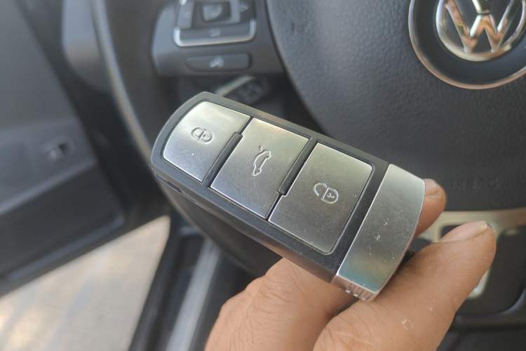 Used Volkswagen Magotan 2013 1.8TSI Luxury Model Vehicle Key