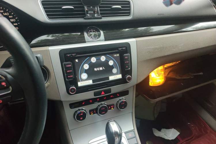 Used Volkswagen Magotan 2013 1.8TSI Prestige Model Audio And AC Panel