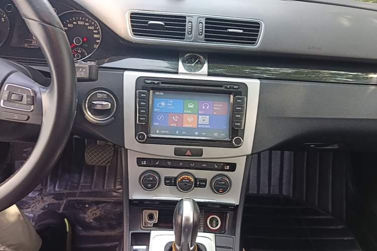 Used Volkswagen Magotan 2013 1.8TSI Luxury Model Audio And AC Panel