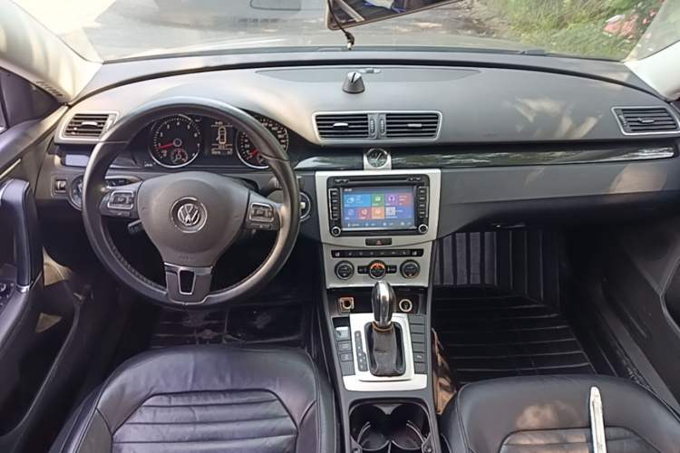Used Volkswagen Magotan 2013 1.8TSI Luxury Model Center Console