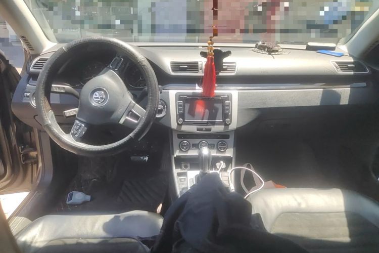 Used Volkswagen Magotan 2013 2.0 TSI Prestige Model Center Console