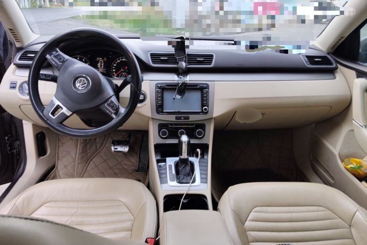 Used Volkswagen Magotan 2013 1.8TSI Premier Model Center Console