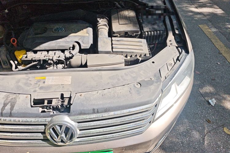 Used Volkswagen Magotan 2013 1.8TSI Premier Model Engine Bay Left