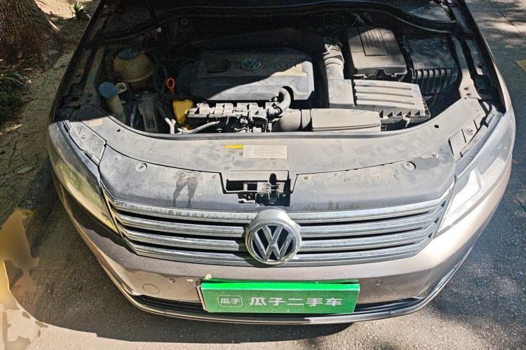 Used Volkswagen Magotan 2013 1.8TSI Premier Model Engine Bay