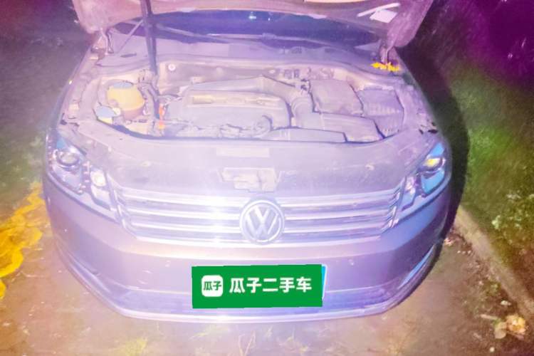 Used Volkswagen Magotan 2013 1.8TSI Luxury Model Engine Bay