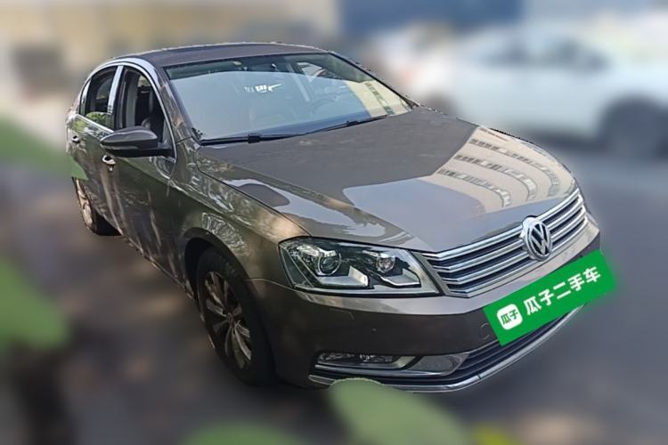 Used Volkswagen Magotan 2013 1.8TSI Luxury Model Front Right 45 Deg