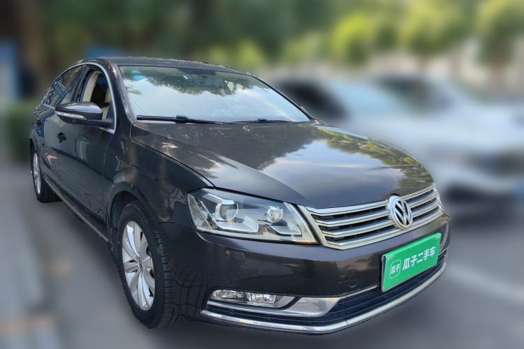 Used Volkswagen Magotan 2013 1.8TSI Luxury Model Front Right 45 Deg